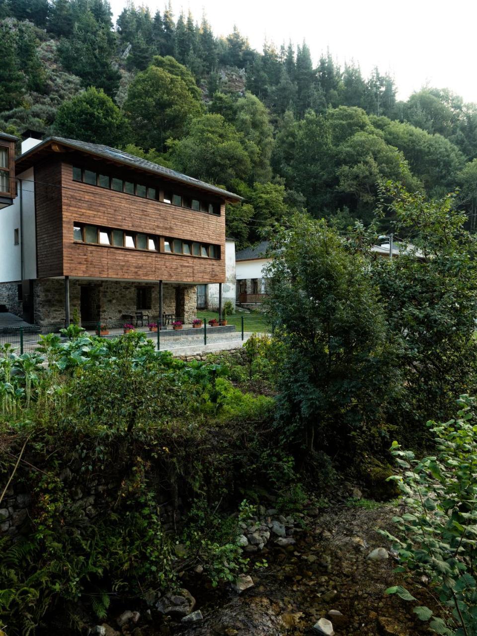 Hotel Rural Las Montanas De Pumar Besullo Exterior foto